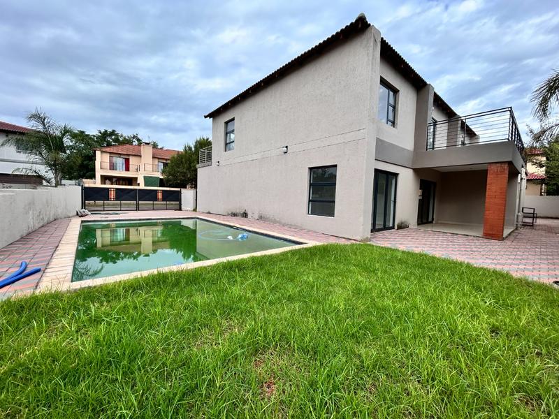 5 Bedroom Property for Sale in Melodie North West